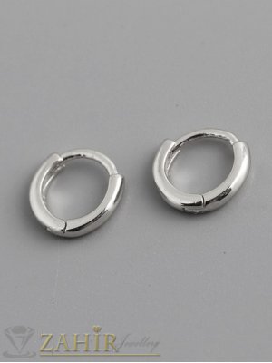 Малки фини класически халки от неръждаема медицинска стомана ,диаметър 1,5 см,широки 2 мм, стабилно закопчаване - O2835